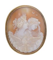 A finely carved large Victorian cameo brooch