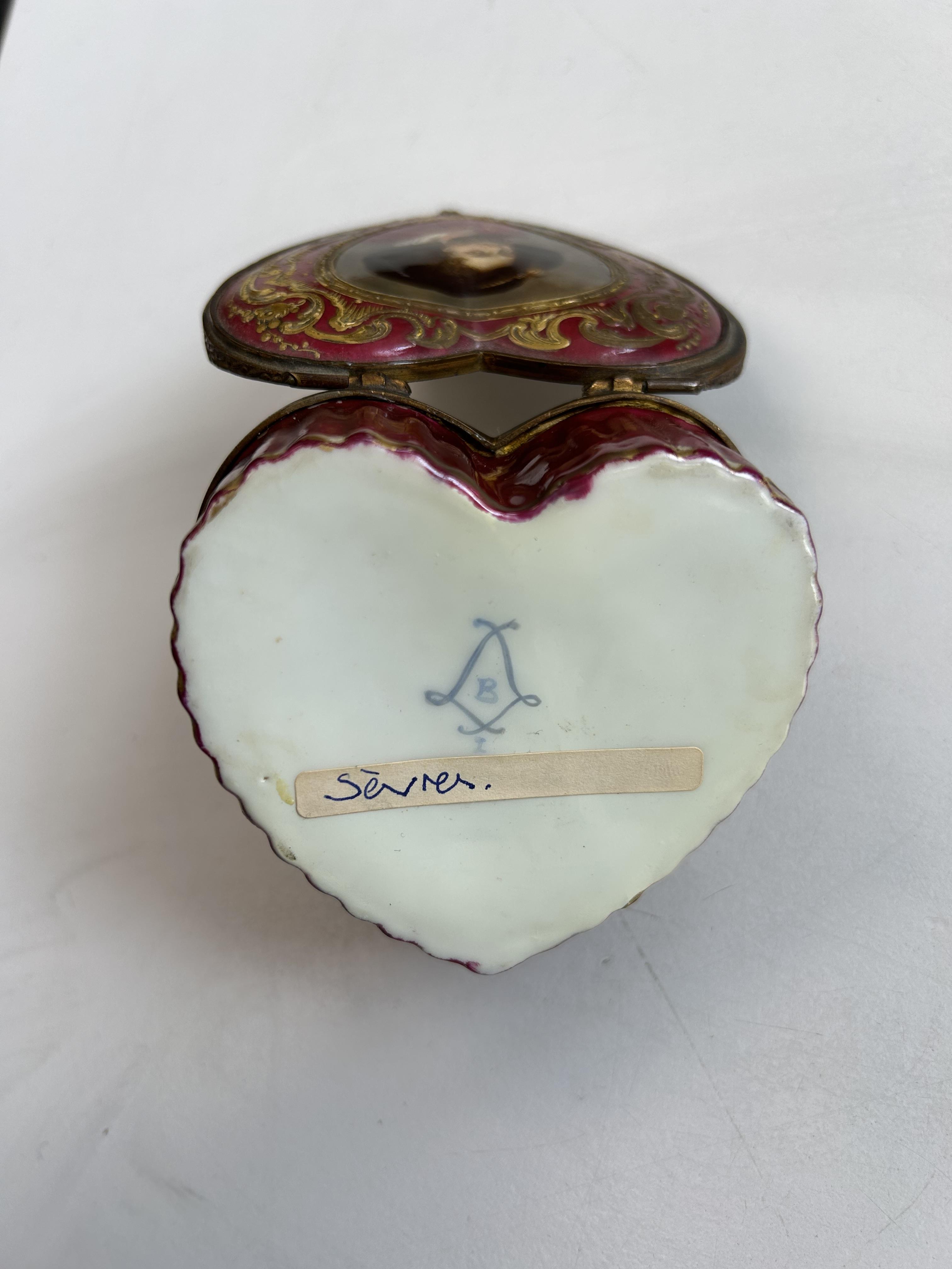 Two late 19th century Sevres style porcelain trinket boxes - Image 3 of 7