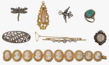 A collection of costume jewellery