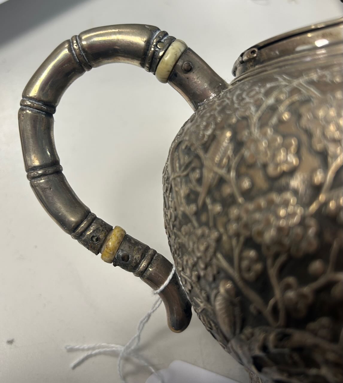 A Chinese export silver teapot - Image 3 of 3