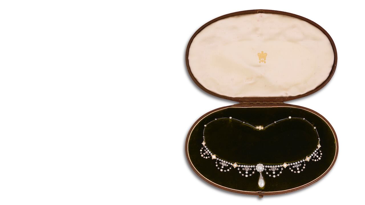 A mid/late 19th century pearl and diamond-set necklace - Image 5 of 10