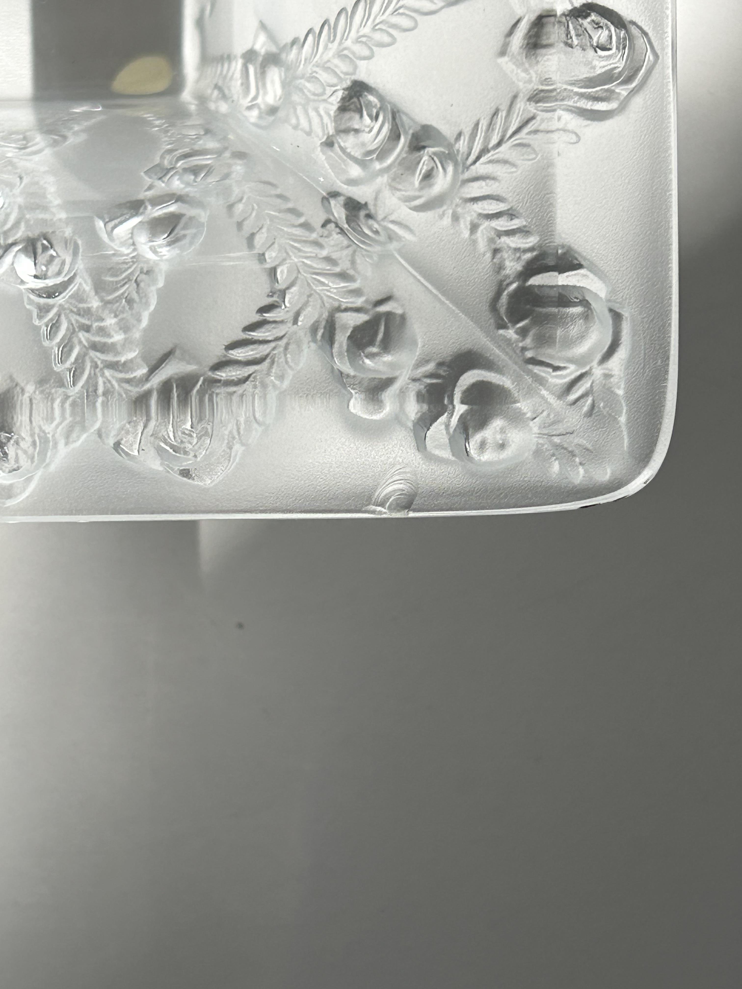 A Lalique 'Roses' pattern crystal bowl - Image 3 of 3