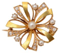 Diamond & pearl brooch