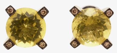 A pair of green quartz ear-studs by Sasha Ratiu