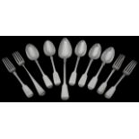 Early Victorian silver fiddle pattern dessert spoons and forks