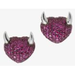 Theo Fennell A pair of devil heart ear-studs
