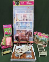 Collection of 1970's/80's Sindy toys all used and unchecked some unboxed