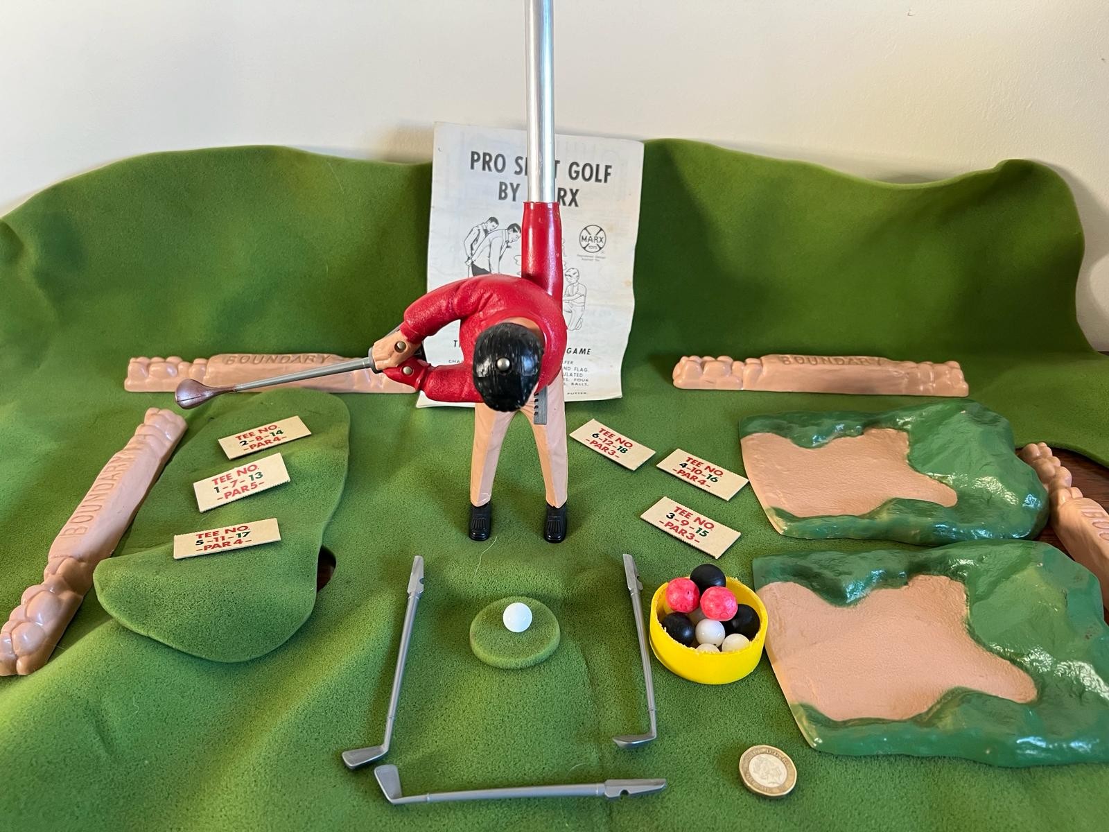 MARX PRO GOLF GAME (FOUR CLUBS) - Image 2 of 3