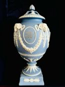 225th ANNIVERSARY WEDGWOOD COMMEMORATIVE VASE AND COVER WITH DOCUMENTATION