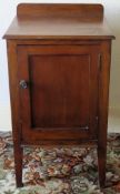 Oak beside cabinet. Approx. 71cm H x 41cm W x 39cm D Used condition, scuffs and scratches