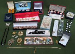 Large quantity of various costume jewellery etc all used and unchecked