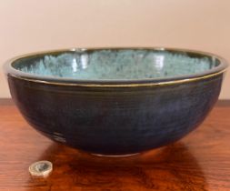 STUDIO POTTERY BOWL BY MICHAEL SKIPWITH, DARK BLUE GREENISH EGG SHELL INTERIOR GLAZE