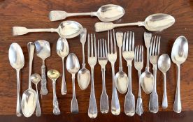 MISCELLANEOUS QUANTITY OF SILVER FLATWARE, MAINLY 19th CENTURY, WEIGHT APPROX 850g