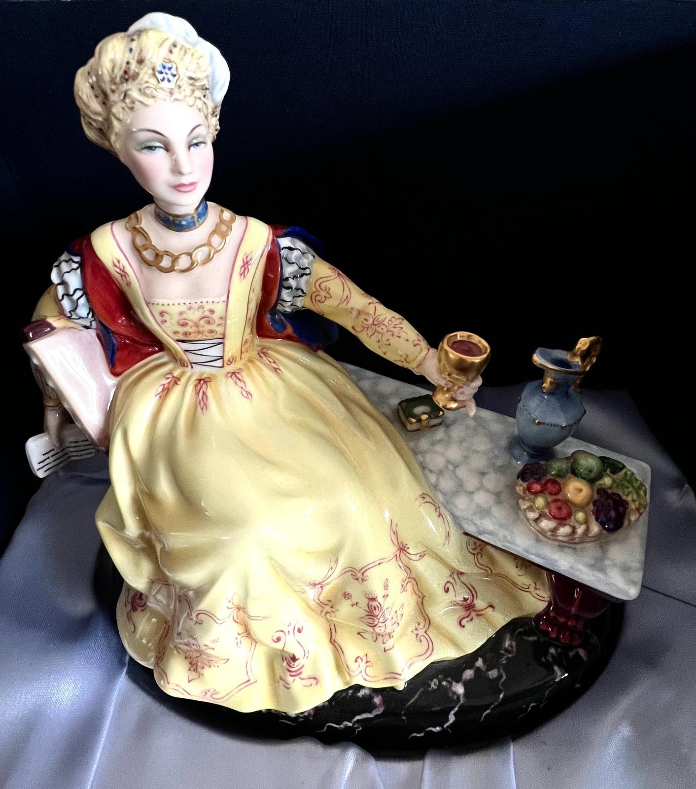 ROYAL DOULTON FIGURE LUCREZIA BORGIA HN2342, LIMITED EDITION No 499 OF 750 - Image 4 of 9