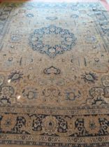 Large decorative floor rug. Approx. 370 x 264cm Used condition, unchecked