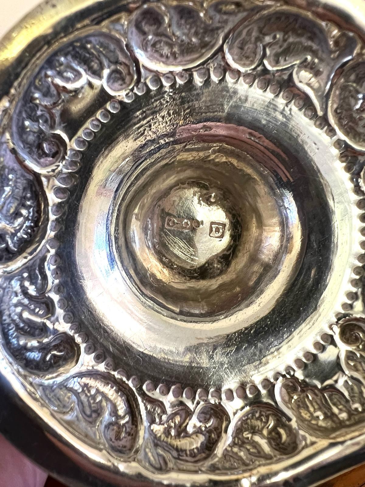 INDIAN WHITE METAL BOWL UPON RAISED FOOT, APPROX WEIGHT 120g. APPROX. 8CM HIGH & DIAMETER 12.5cm - Image 2 of 2