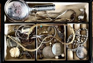QUANTITY OF JEWELLERY INCLUDING SILVER LOCKET AND CHAIN, PLUS SMALL 9ct GOLD WATCH