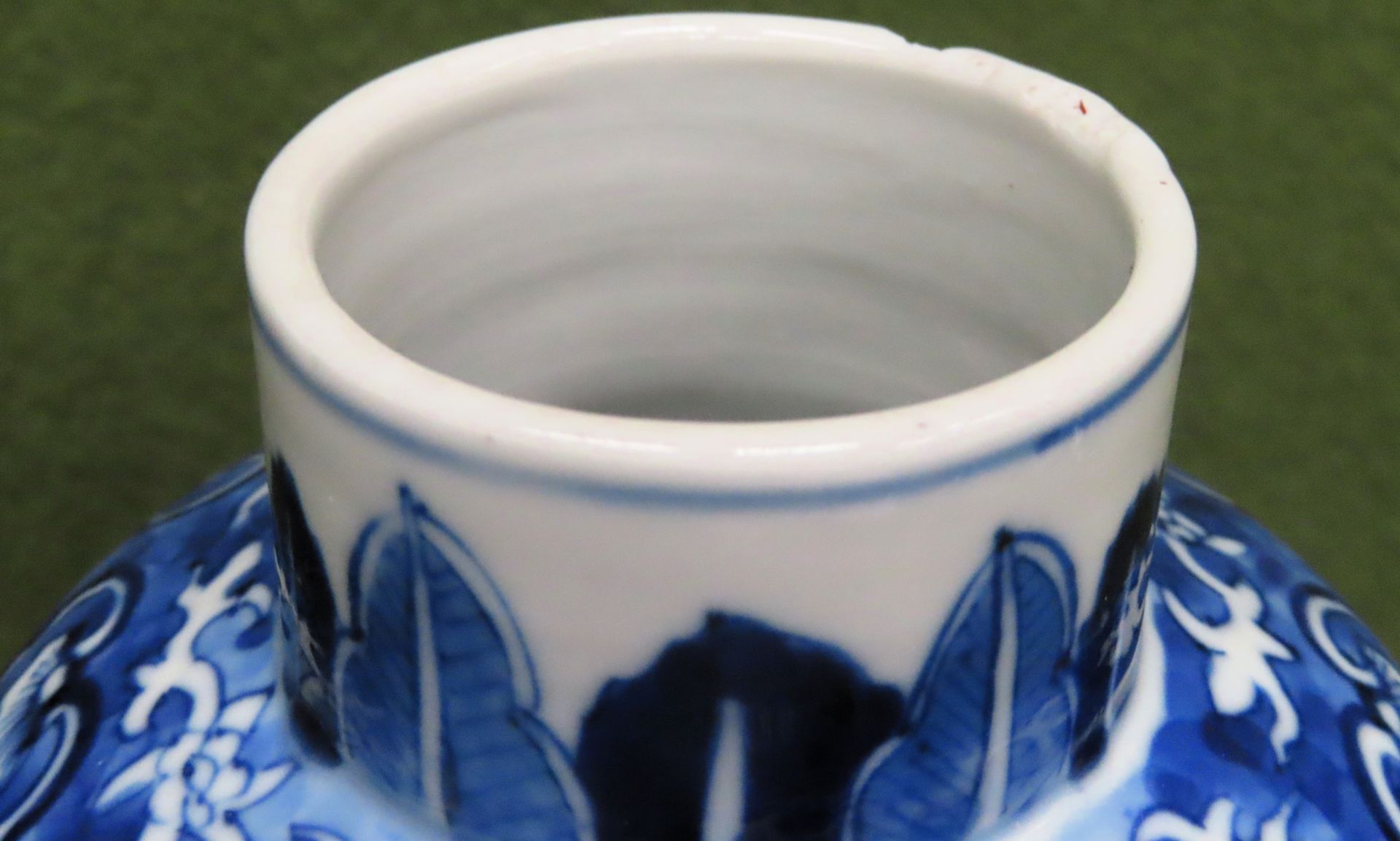 Pair of similar late 19th/early 20th century blue and white ceramic vases, one with cover, decorated - Image 5 of 5