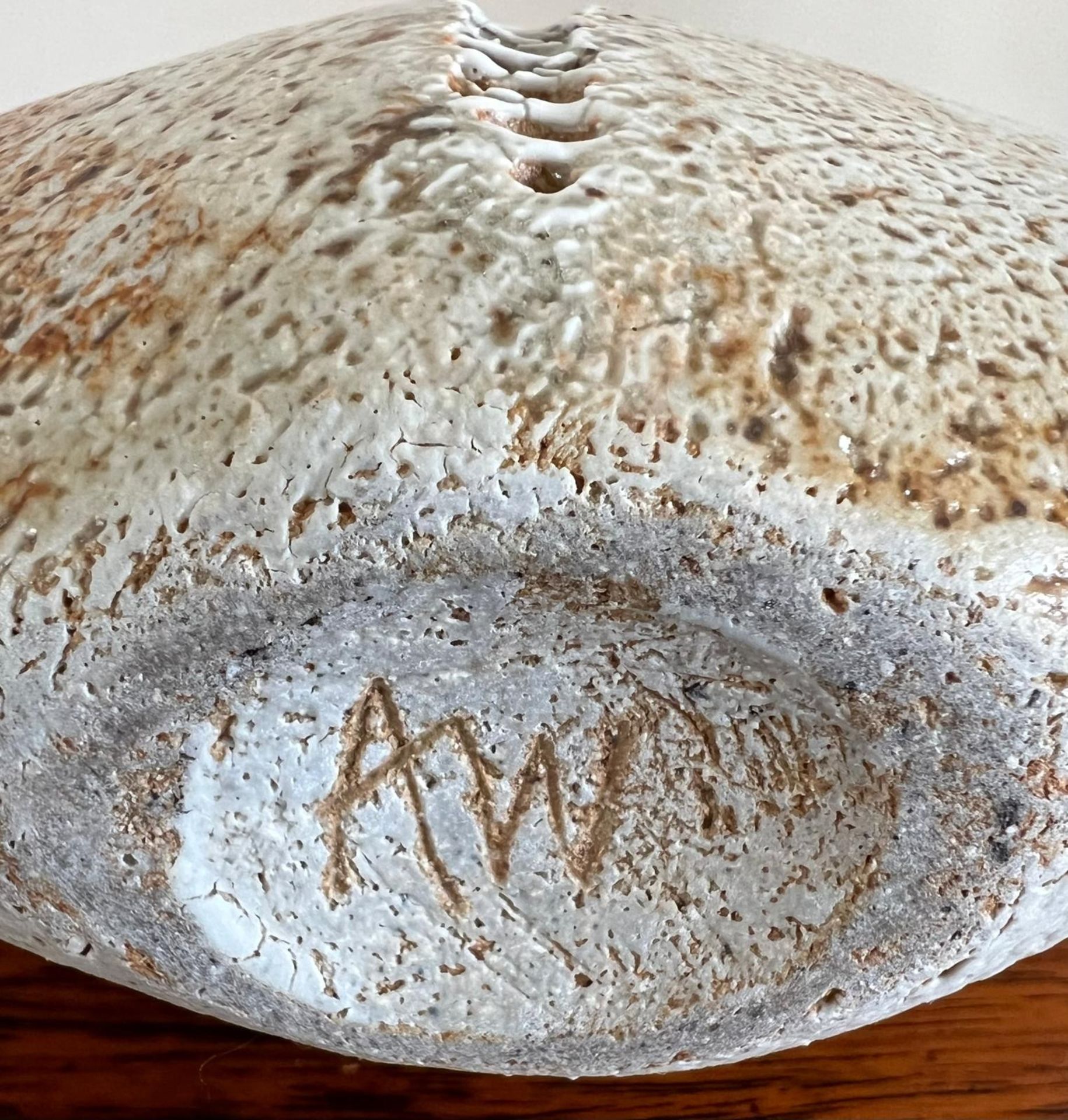 ALAN WALLWORK 1931-2019, FINE WORK SPLIT SEED STONEWARE, INITIALLED, APPROX 22 x 19cm - Image 2 of 4