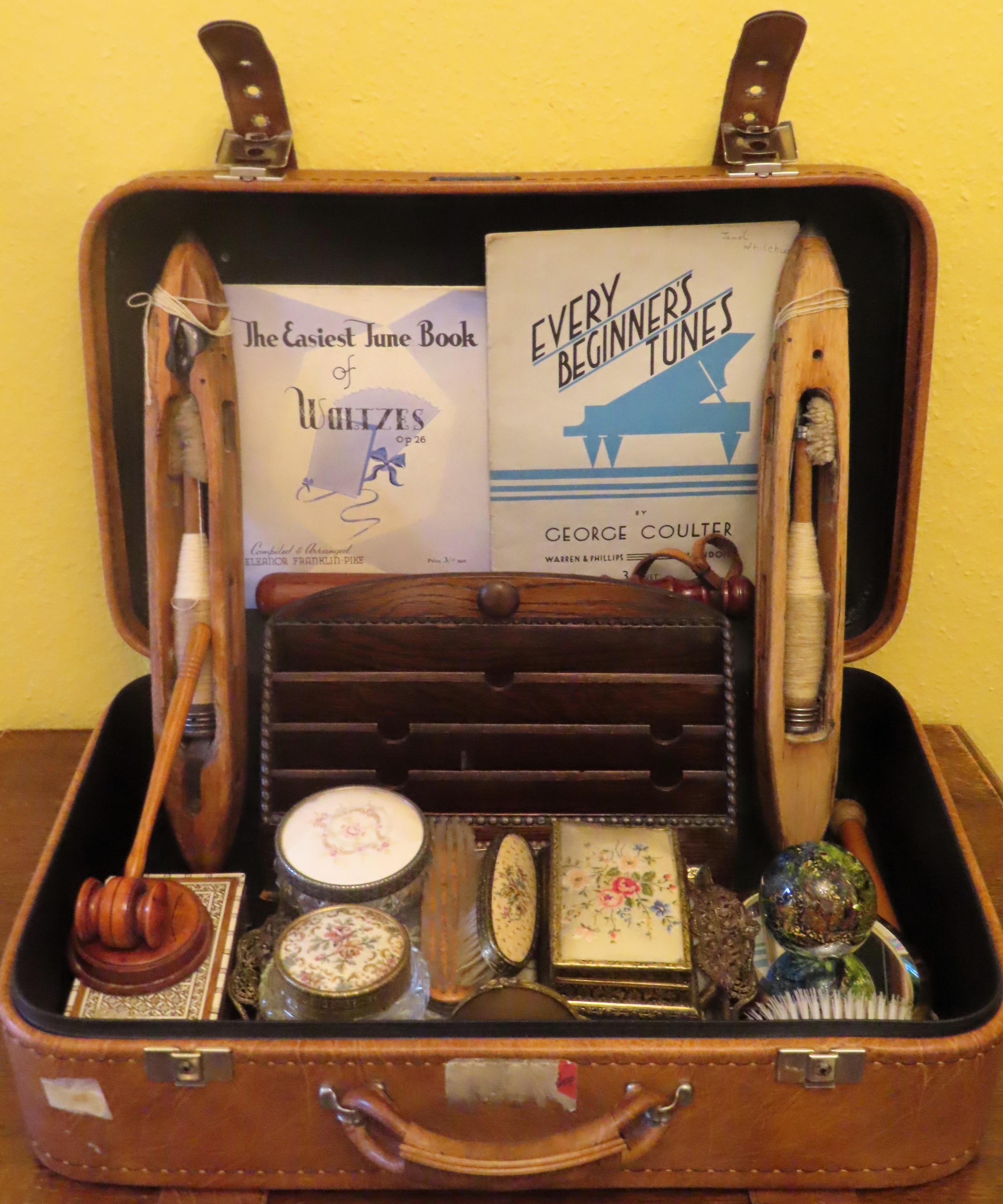 Constellation case containing sundries including storage box, rack, paperweight, truncheon, whip,