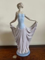 LLADRO FEMALE FIGURE, APPROX 30cm HIGH