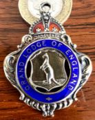 SILVER GILT MASONIC JEWEL, GRAND LODGE ENGLAND KINGSWAY LODGE, No1225, 1944