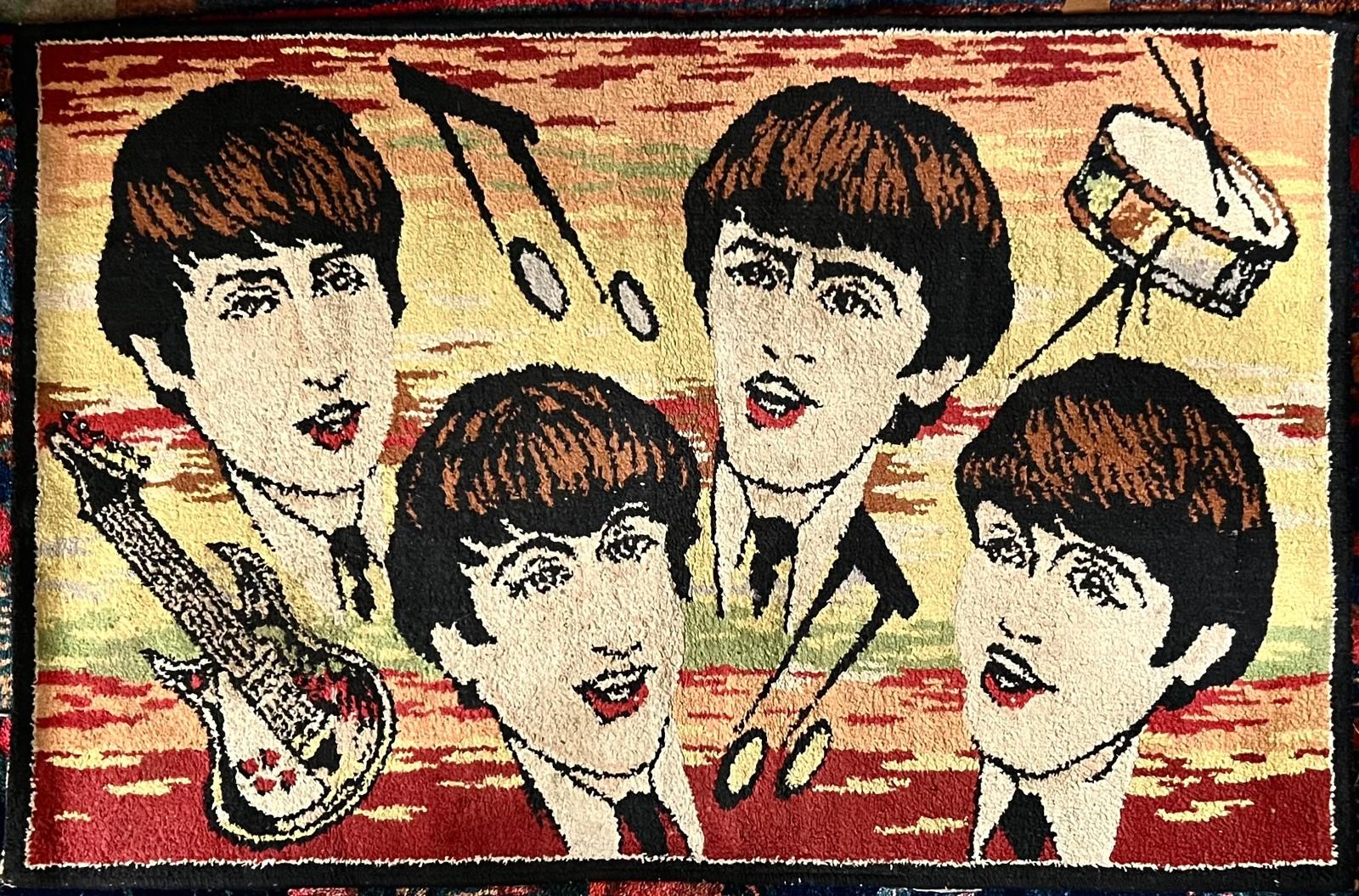 WOOL BEATLES MAT, APPROX 90 x 56cm