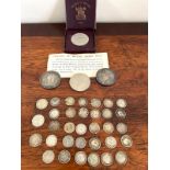 FESTIVAL OF BRITAIN FIVE SHILLING BOXED PIECE, TWO VICTORIAN CROWNS, CHURCHILL CROWN, LOOSE SILVER