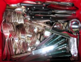Large quantity of loose silver plated flatware Inc. Kings/Queens pattern cutlery