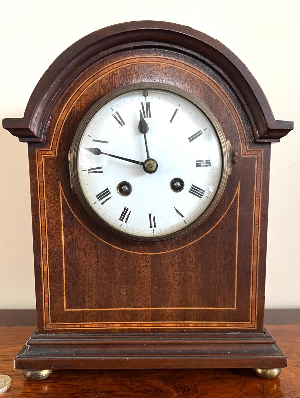 DOME TOP MANTLE CLOCK, APPROX 26cm HIGH