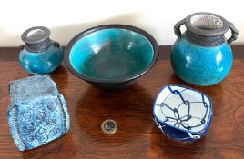 FIVE PIECES OF CRACKLE GLAZE STAMPED KG, PLUS OTHER PIECES, BOWL DIAMETER APPROX 15.5cm