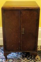 Small Art Deco oak two door side cabinet. Approx. 77cm H x 47cm W x 39cm D