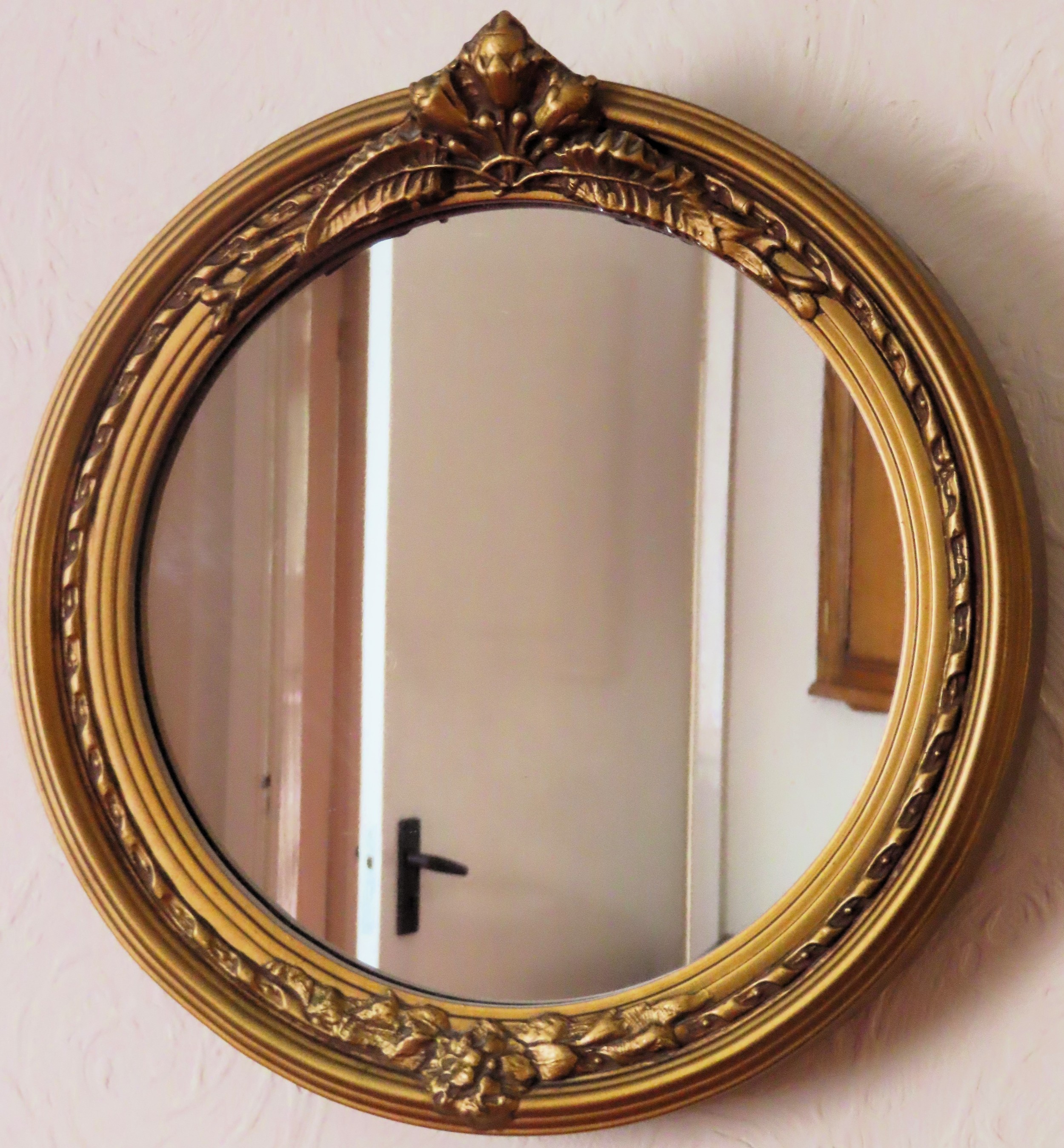 20th century gilded framed wall mirror. Approx. 32 x 31cm