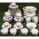 Large quantity of Royal Worcester Evesham tea/dinnerware