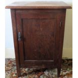 Small oak single door pot cupboard. Approx. 76cm H x 54cm W x 39cm D Used condition, scuffs and