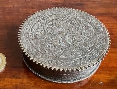 INDIAN SILVER COLOURED CIRCULAR BOX, DIAMETER APPROX 8cm