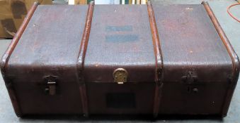 Vintage travel trunk, for restoration for restoration