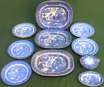 Sundry lot of blue and white ceramics - mostly Willow pattern, various makers all used and unchecked