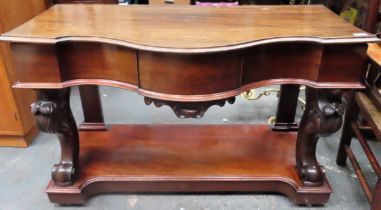 Victorian mahogany serpentine fronted sideboard on raised supports. Approx. 80 x 124 x 54cms