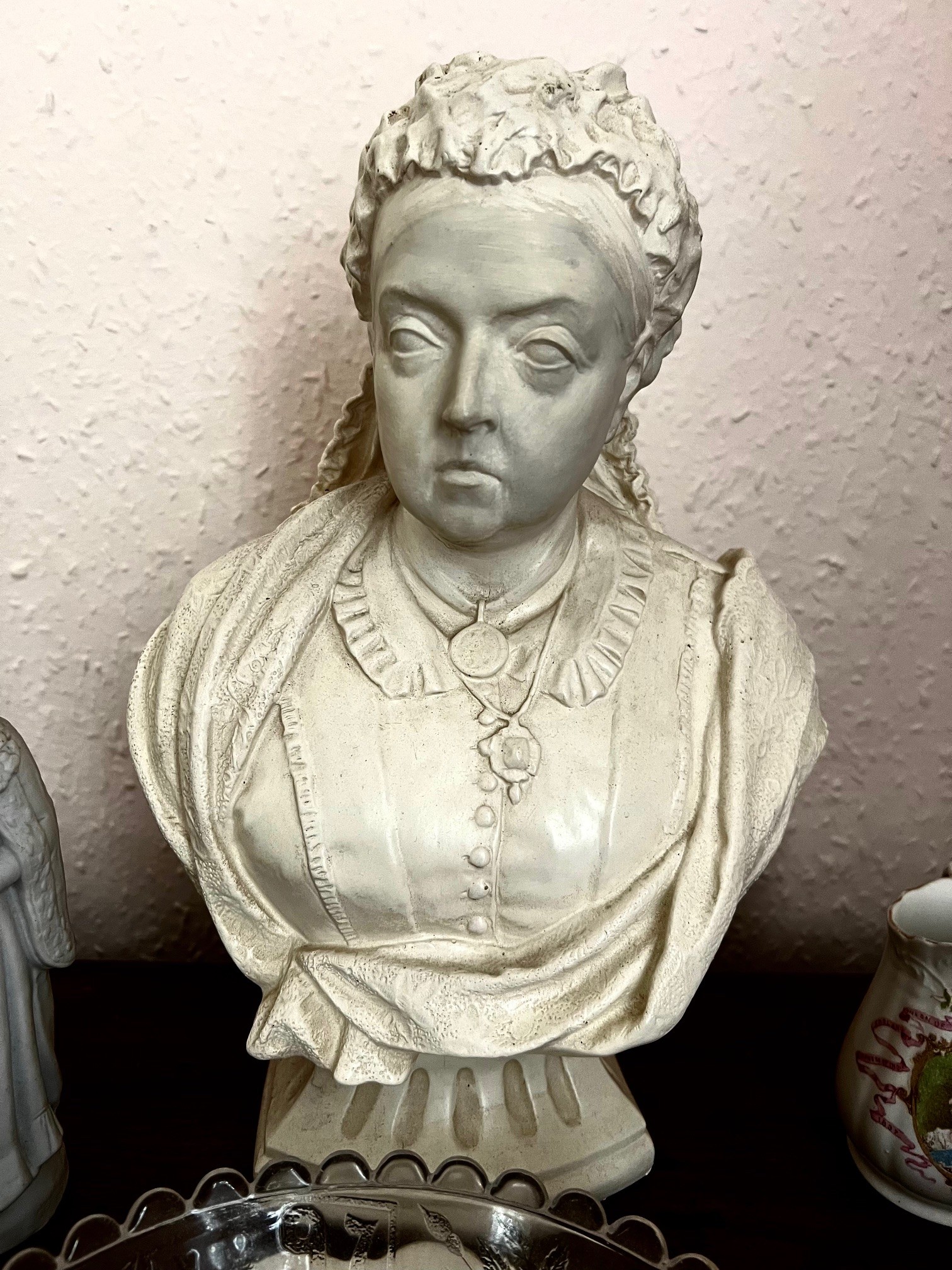 BUST OF QUEEN VICTORIA AND OTHER MEMORABILIA, MOULDED GLASS DISHES, ETC - Image 3 of 4