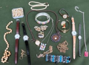 Parcel of various costume jewellery, wristwatches etc Used condition, unchecked