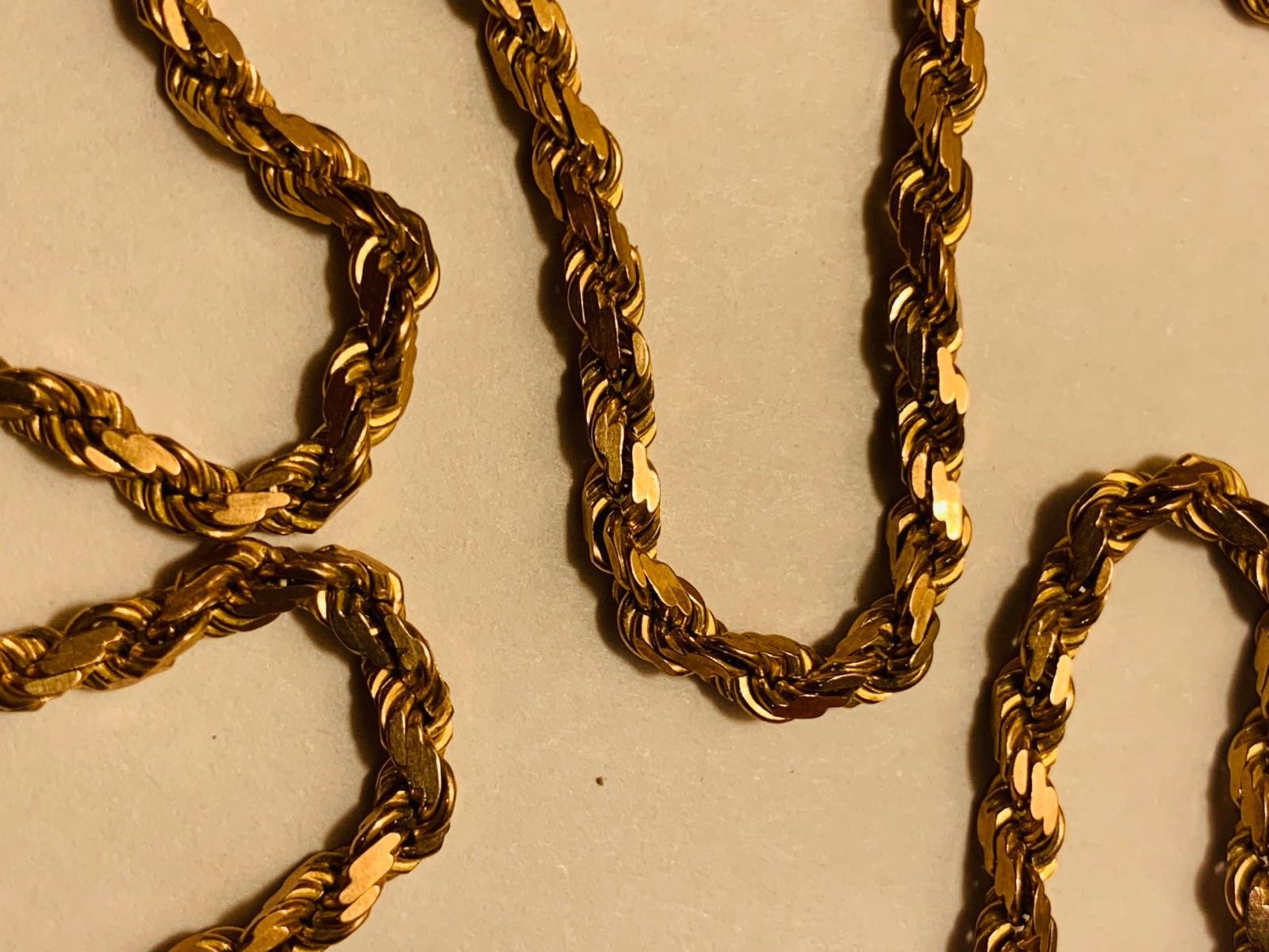 9ct GOLD CHAIN, APPROX 50.5cm LONG AND WEIGHT APPROX 11.86g CLASP DAMAGED - Image 4 of 4