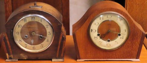 Two oak cased mantle clocks Both in used condition, not tested for working