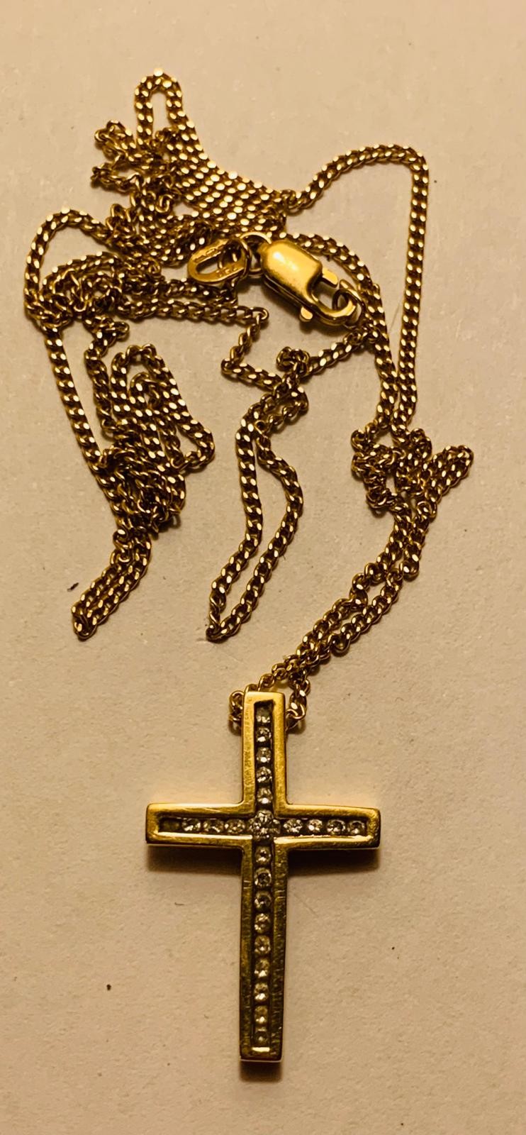 18ct GOLD CHAIN WITH GOLD COLOURED UNMARKED CROSS PENDANT SET WITH BRILLIANTS, CHAIN LENGTH APPROX - Image 2 of 7