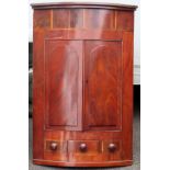 Victorian mahogany bow fronted corner cupboard. Approx. 122 X 80cm Used condition. scuffs, scratches