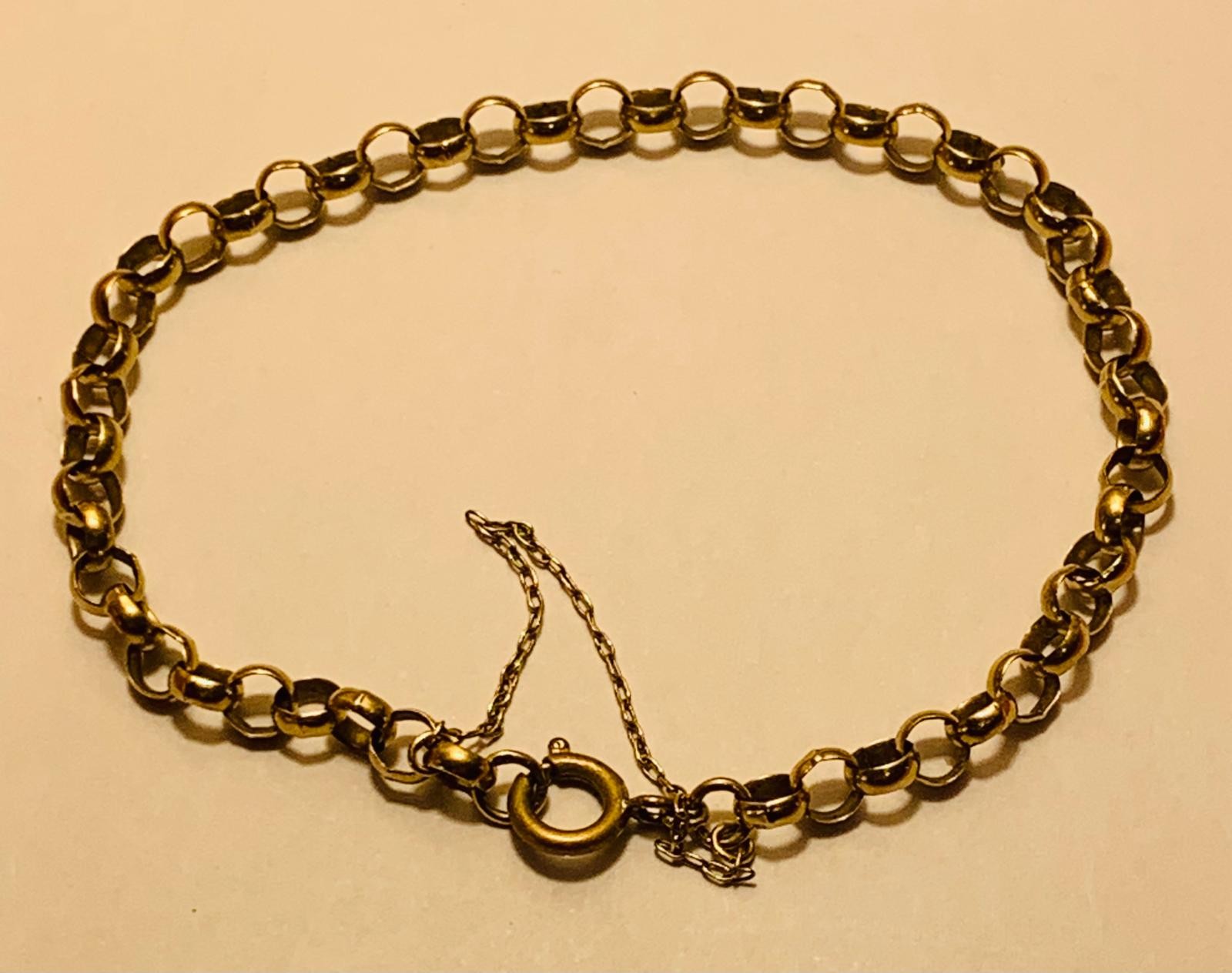 9ct GOLD BRACELET WITH UNMARKED PHARAOH CHARM, WEIGHT APPROX 12.85g, 9ct GOLD GATE CHARM BRACELET - Image 7 of 8