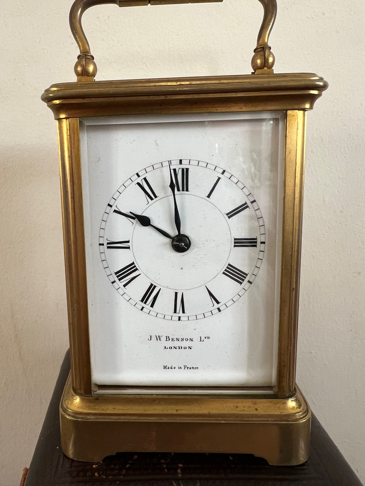 BRASS CARRIAGE CLOCK, BENSON OF LONDON, WITH COMPLETE LEATHER CARRIAGE CASE - Image 3 of 4