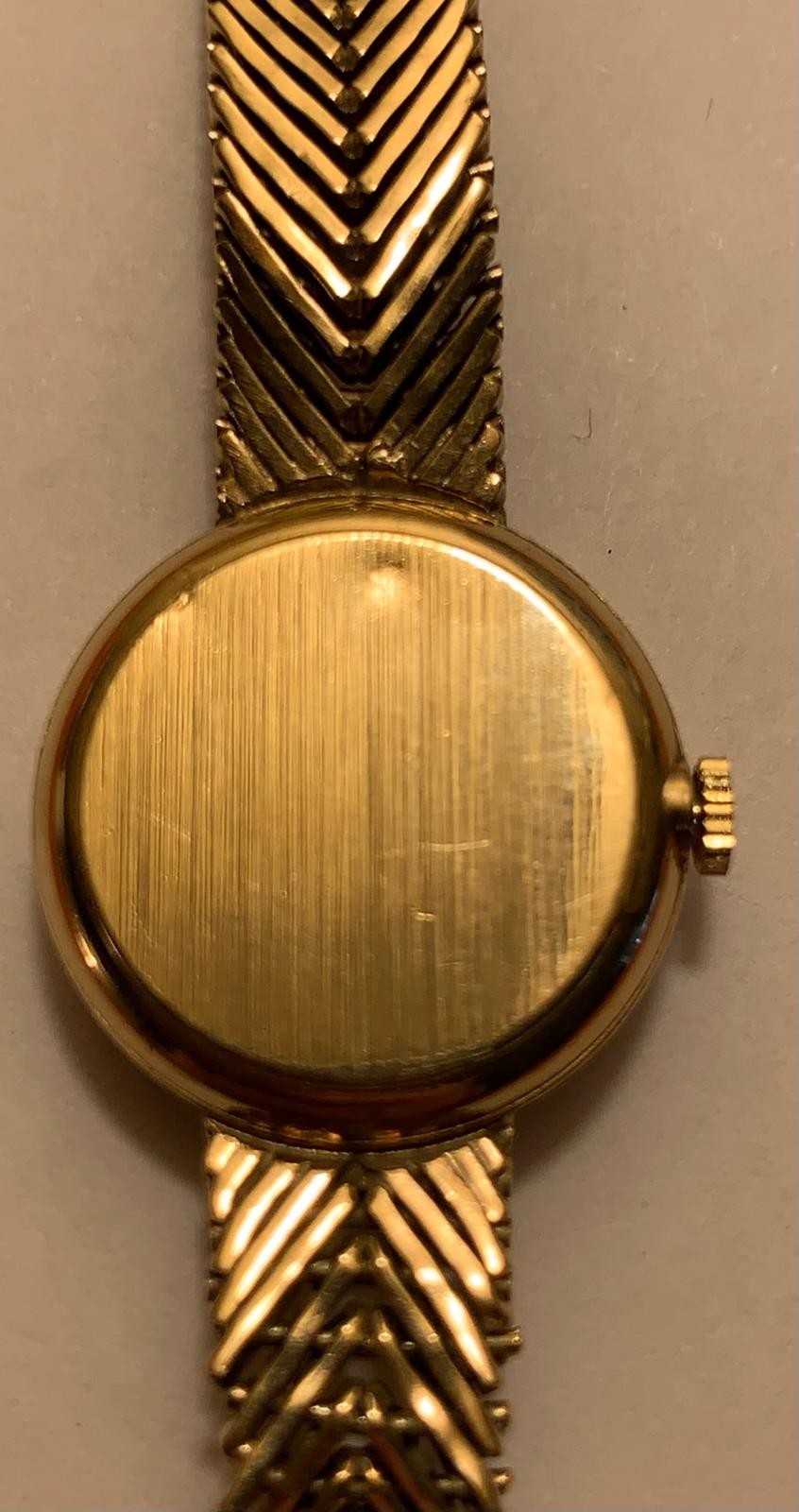 9ct GOLD OMEGA WATCH IN WORKING ORDER, APPROX 17.5cm FROM CLASP AND 17.5cm FROM LOCK, TOTAL WEIGHT - Image 8 of 17
