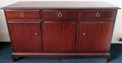 Stag Minstral mid 20th century mahogany sideboard. Approx. 82cm H x 141cm W x 46cm D Reasonable used