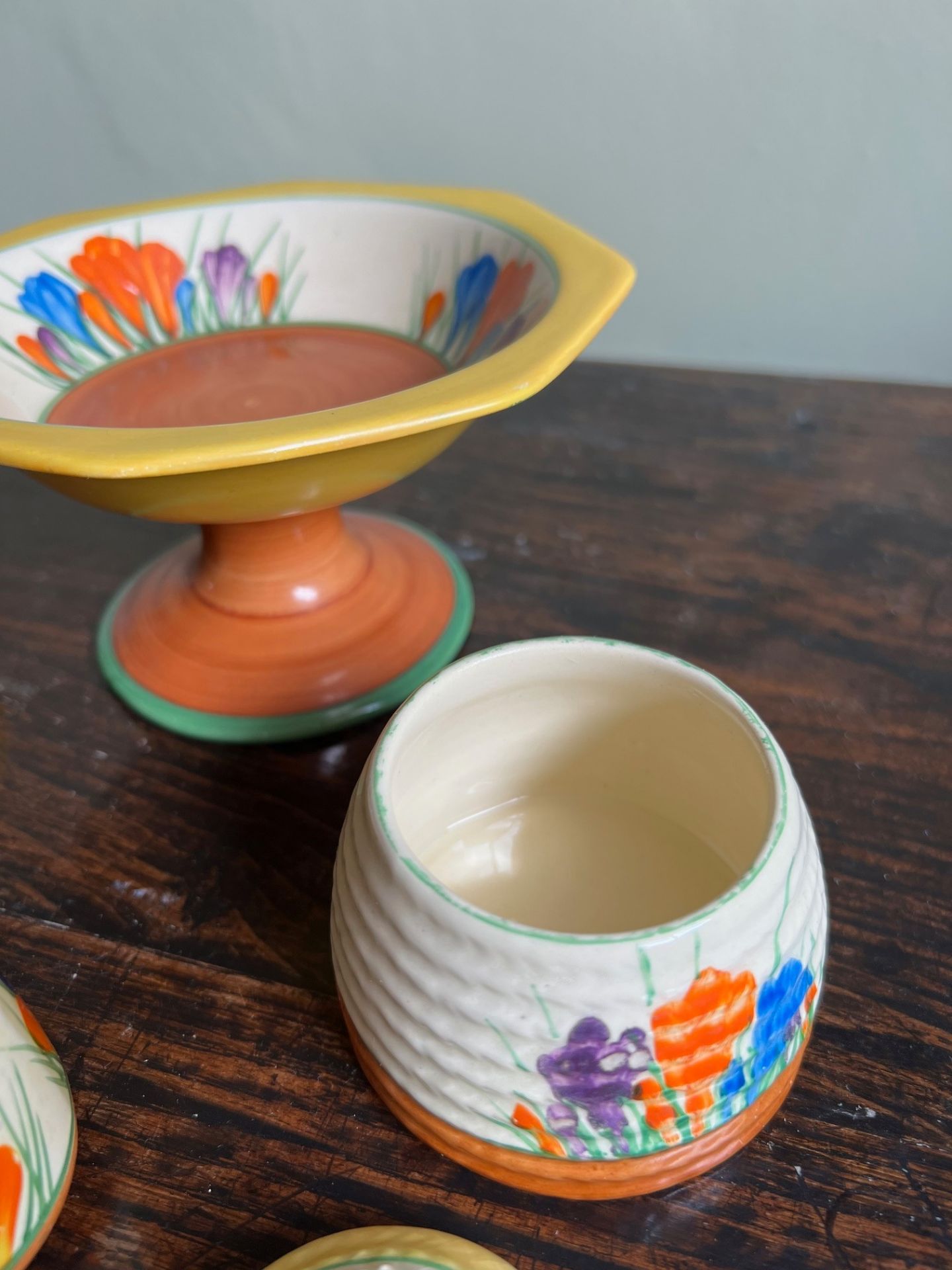 THREE PIECES OF CLARICE CLIFF CROCUS PATTERN AND SMALL NEWPORT POTTERY VASE - Image 6 of 6